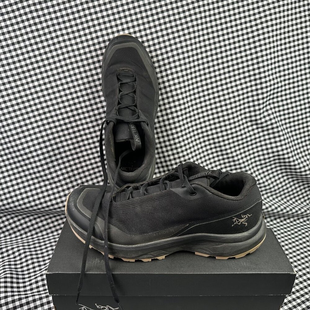Arc'teryx Aerios Black Women's Hiking Trail Gorpcore Running Sneaker Shoe Sz 9